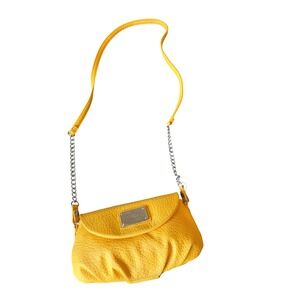 Nine West Yellow Pebbled Faux Leather Crossbody Bag Silver Chain Strap Slouchy